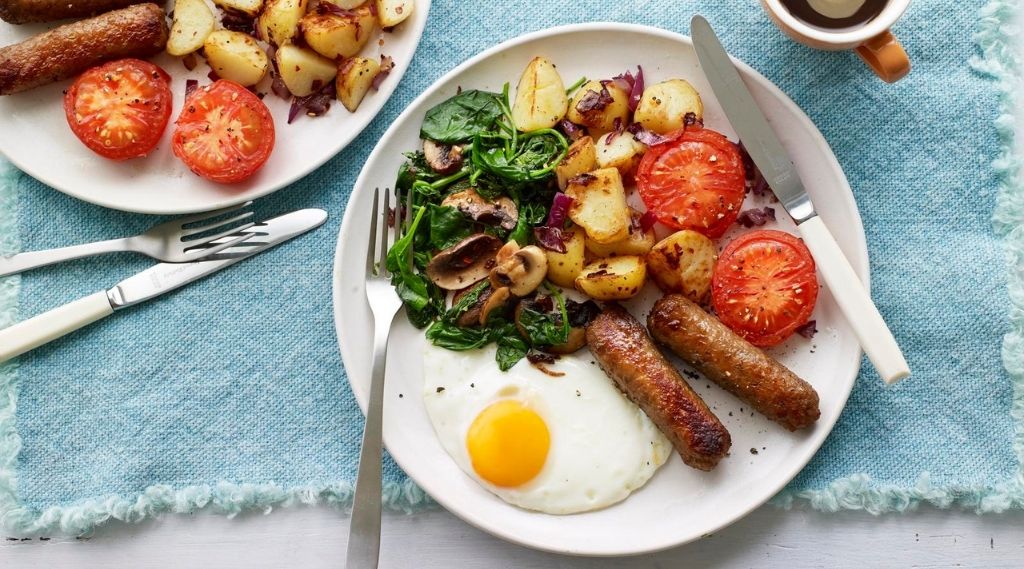 Veggie breakfast fry up with rosemary or thyme and chilli flakes